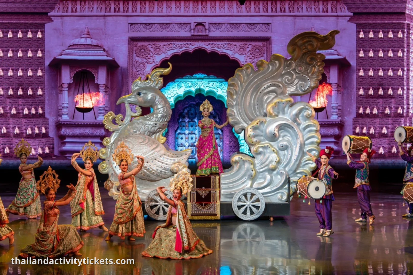Colosseum Show Pattaya performers in elaborate costume