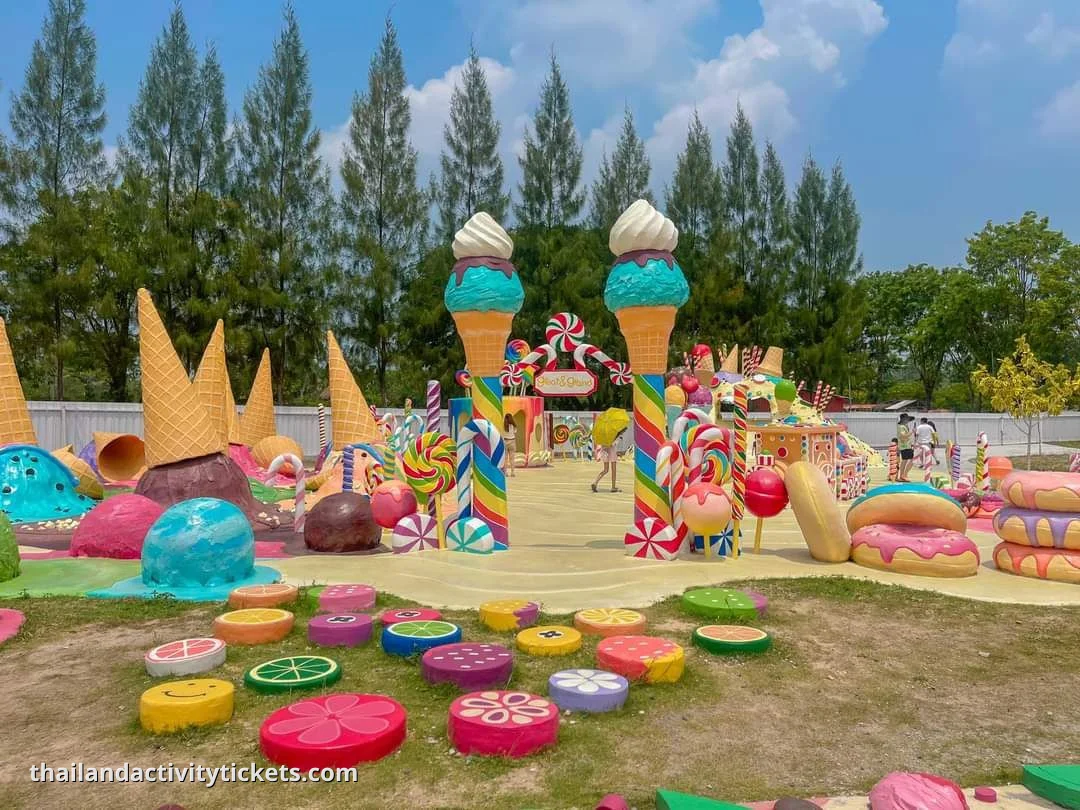 Lollipop decorations and candy sculptures Pattaya sweet destination