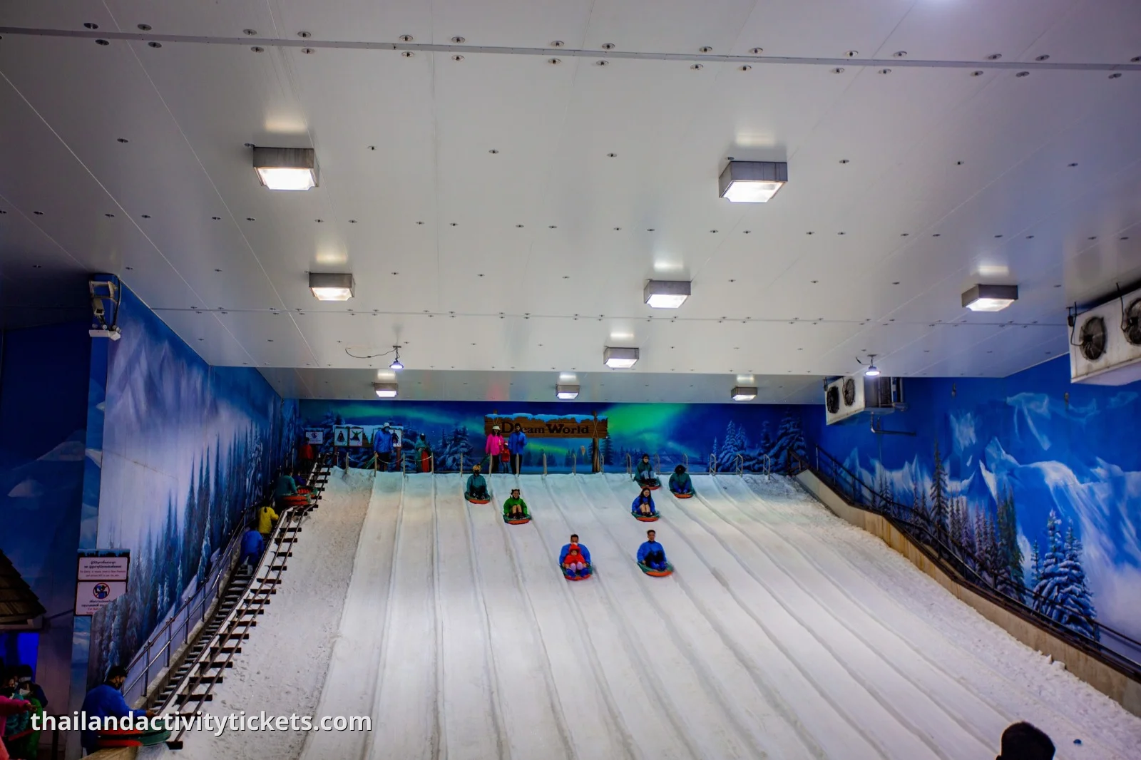 Snow Town Dream World Bangkok indoor snow experience