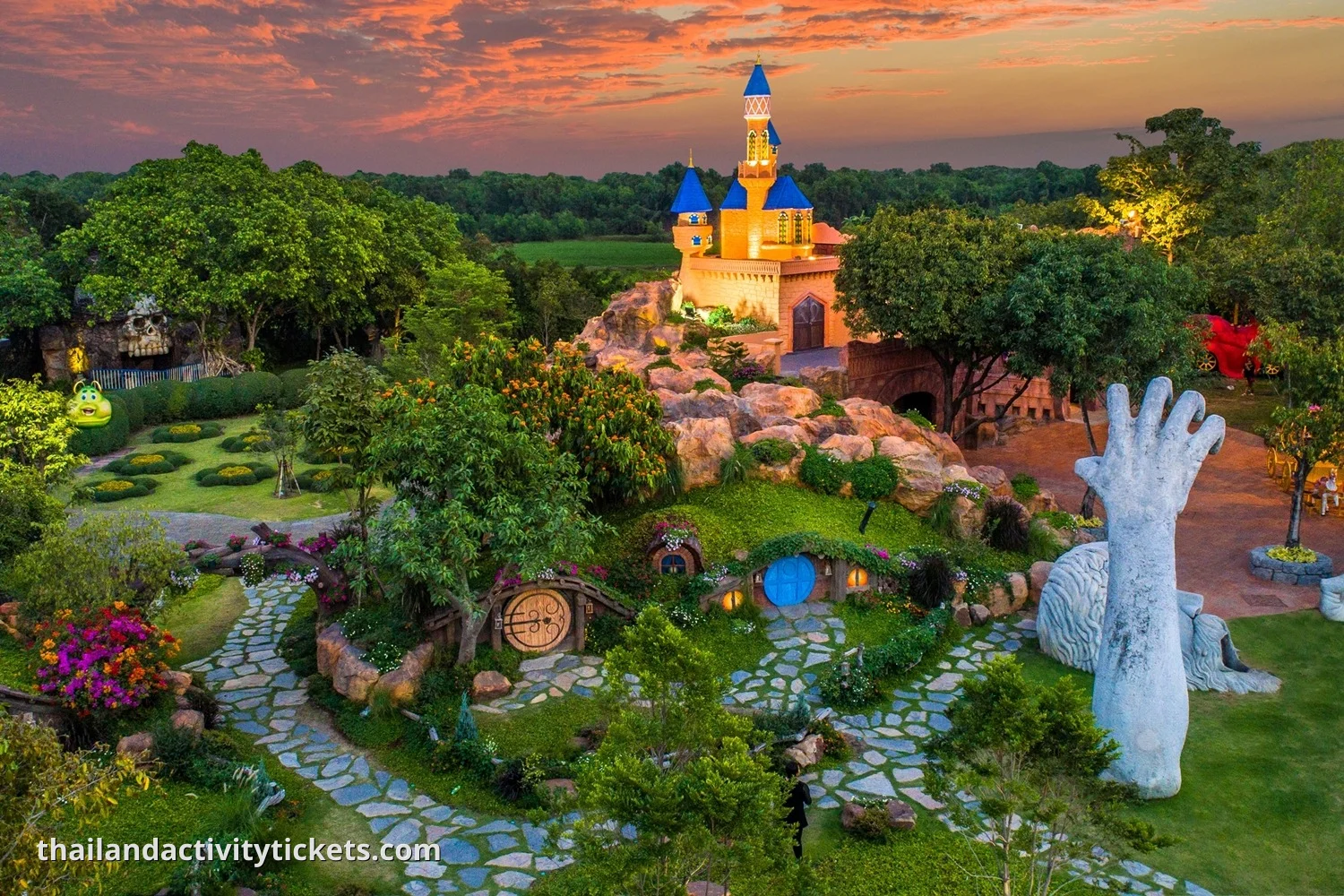 Dream World Bangkok theme park entrance Thailand