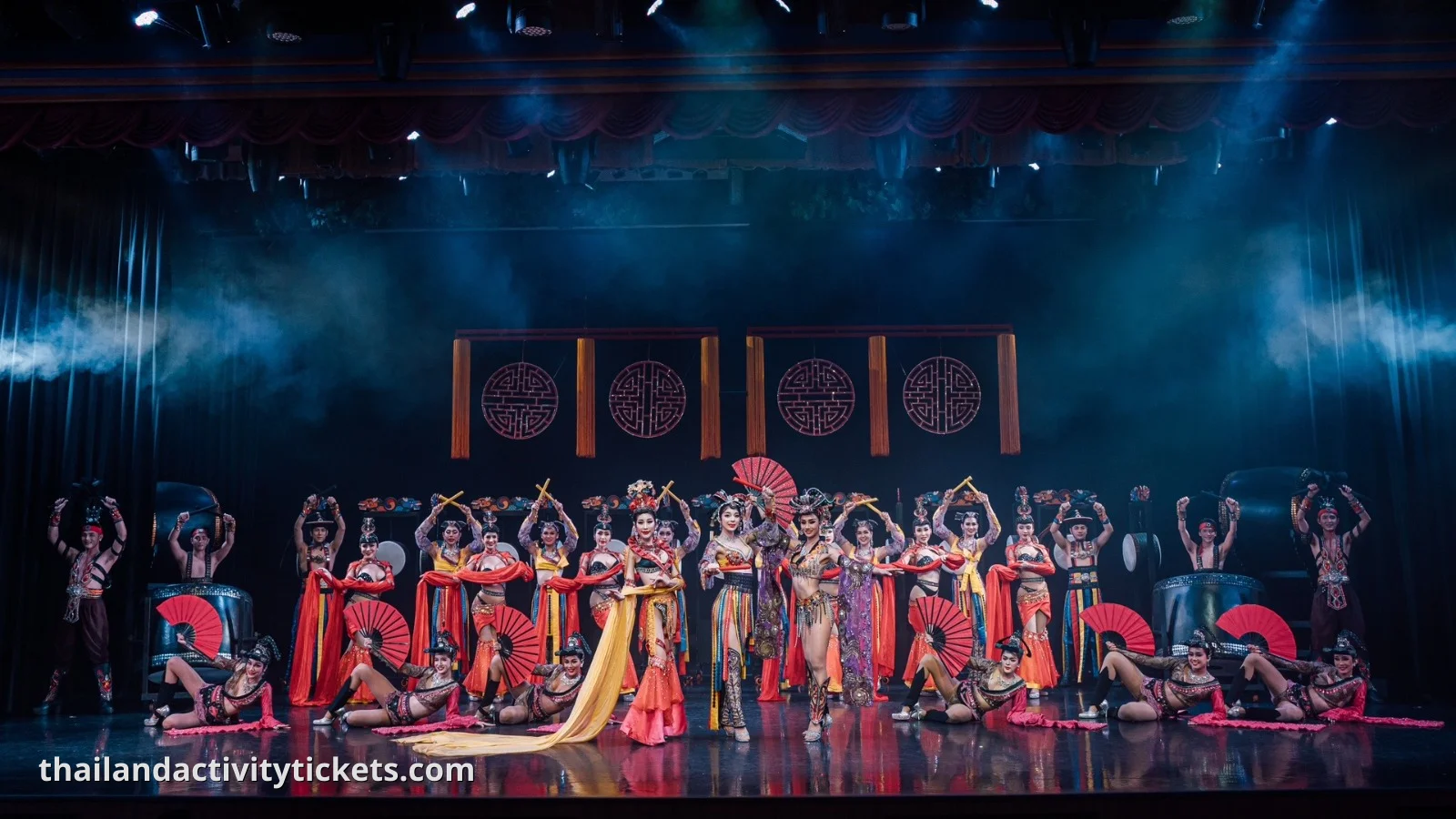 Tourists enjoying Simon Cabaret Phuket night show