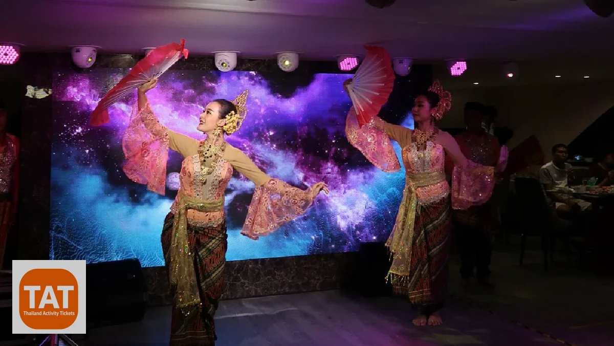 Live music performance on Alangka Dinner Cruise Bangkok