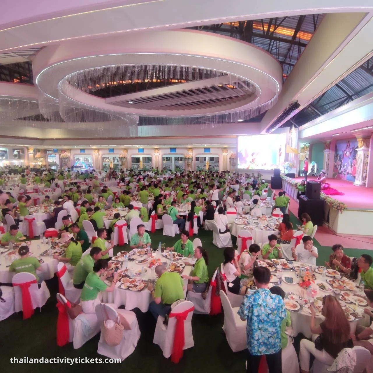 Dinner buffet at Baan Sukhawadee Pattaya mansion restaurant
