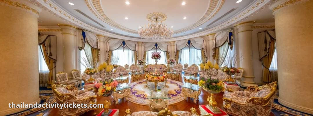 Grand interior halls Baan Sukhawadee Pattaya mansion