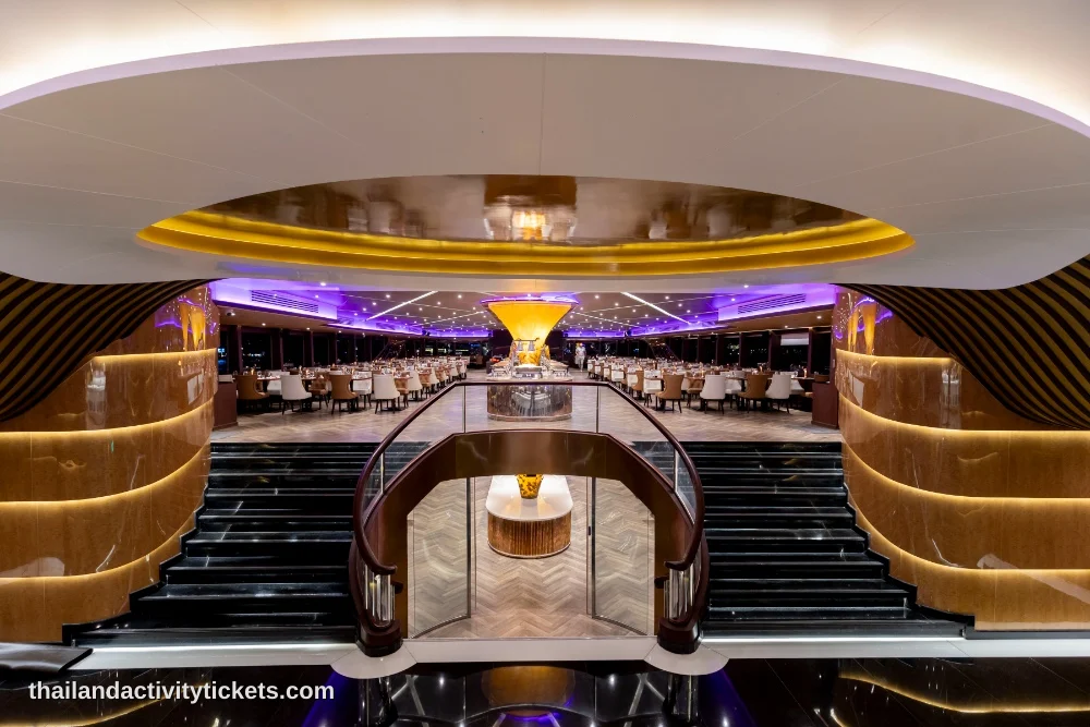 Romantic luxury dinner cruise experience in Bangkok