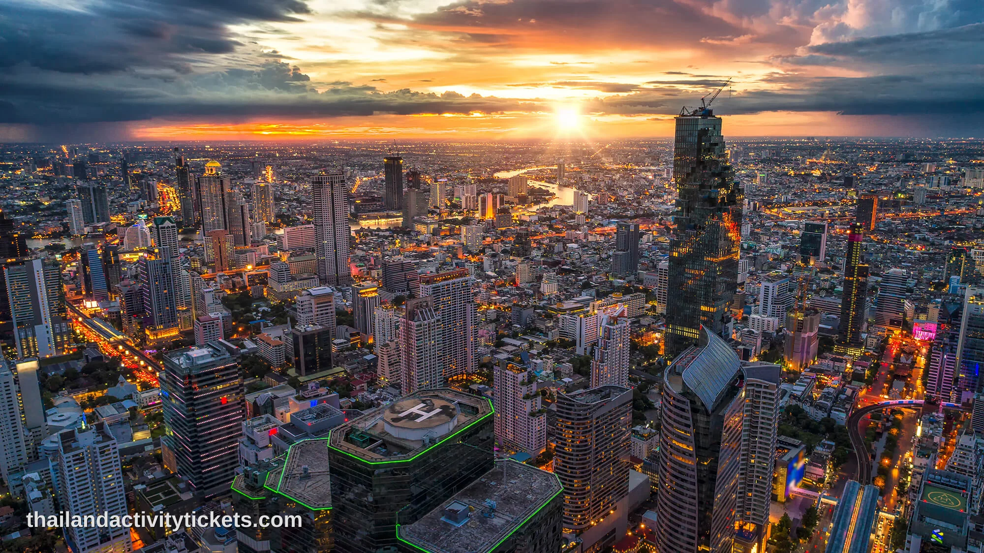 Sunset skyline view from King Power Mahanakhon SkyWalk