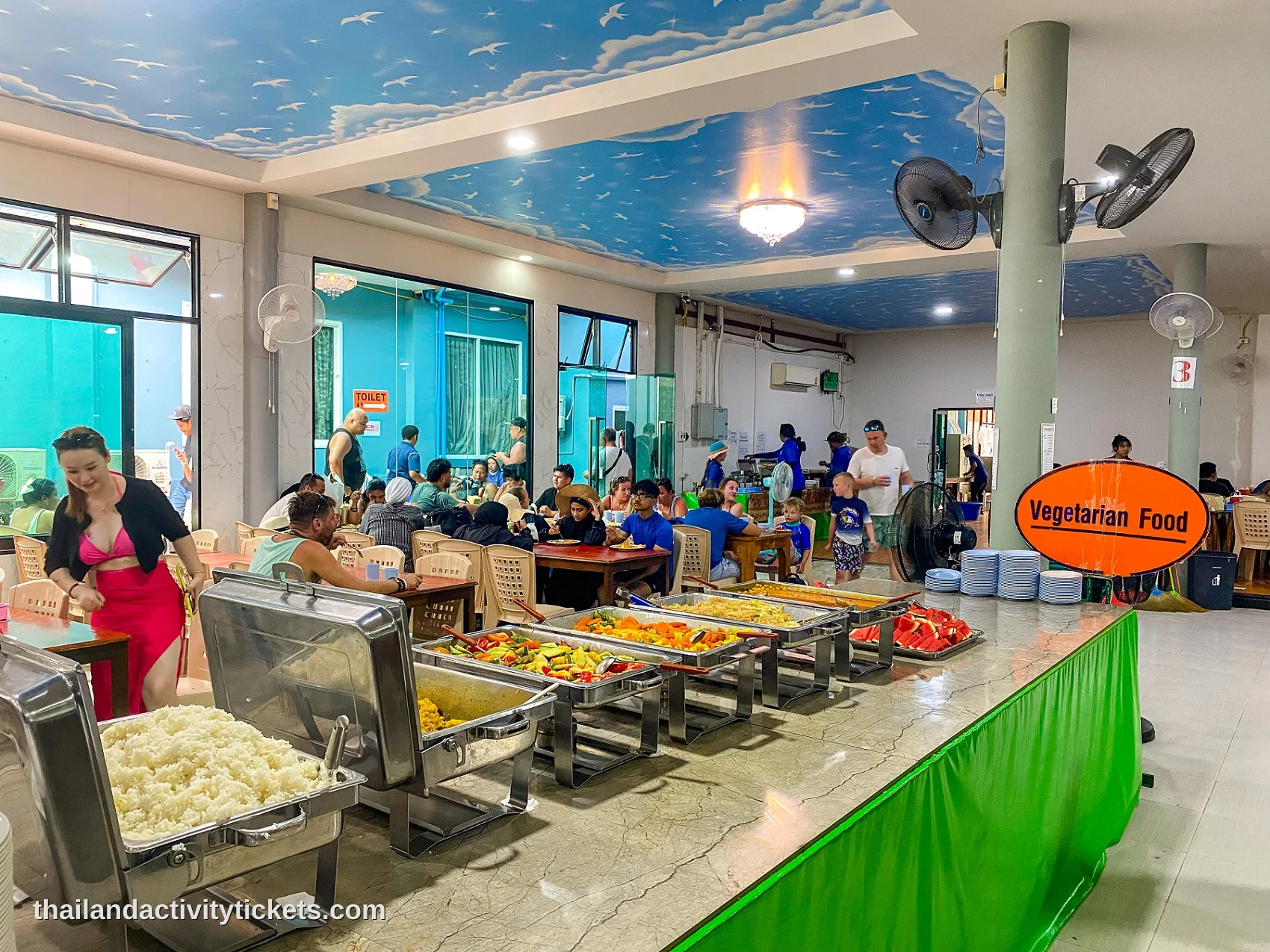 Meal experience on Maiton Island catamaran cruise