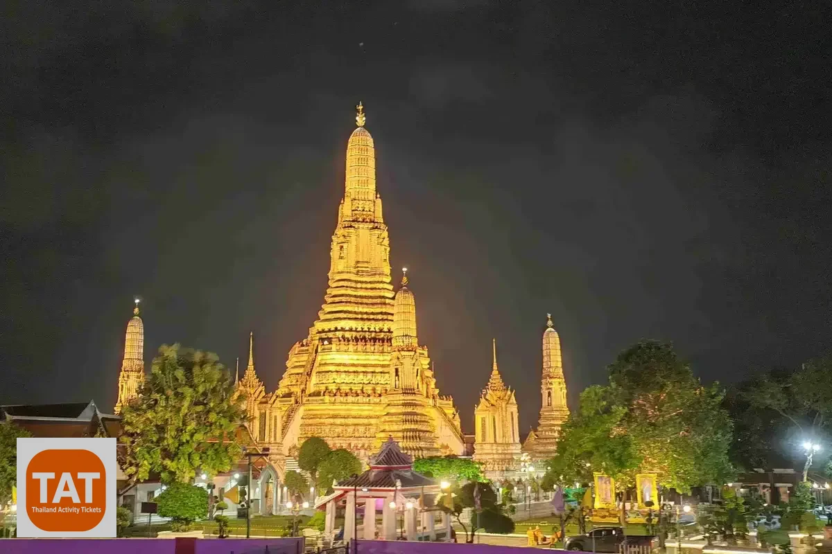 Wat Arun illuminated at night from Wonderful Pearl Cruise